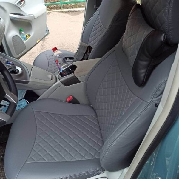 Чехлы Автопилот на Toyota Prius 2009-2015 г.в. Чехлы Автопилот на Toyota Prius 2009-2015 г.в.