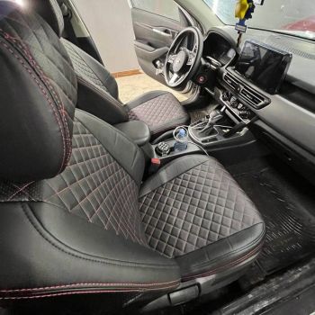 Авточехлы Автопилот Черный Ромб (красная строчка)